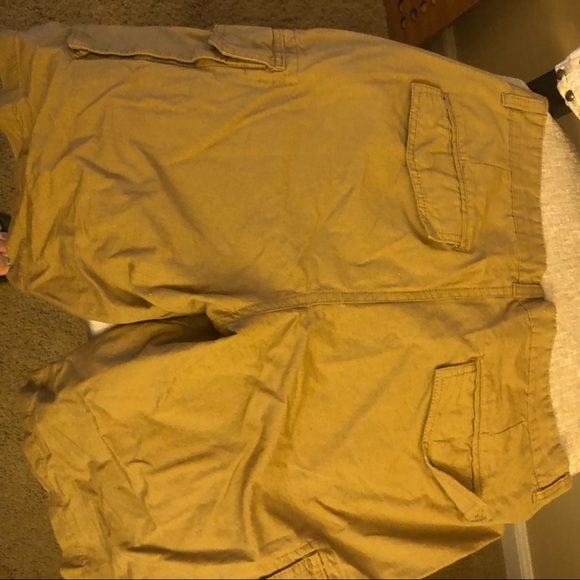 Shorts - Picture 2 of 3